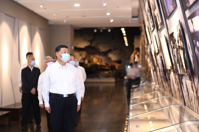 2022年8月16日至17日，中共中央總書記、國家主席、中央軍委主席習近平在遼寧考察。這是16日下午，習近平在錦州市考察遼沈戰(zhàn)役紀念館。 新華社記者 燕雁 攝