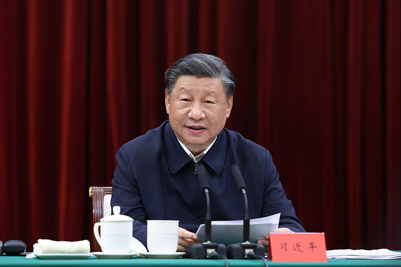 2023年10月12日下午，中共中央總書記、國家主席、中央軍委主席習近平在江西省南昌市主持召開進一步推動長江經(jīng)濟帶高質(zhì)量發(fā)展座談會并發(fā)表重要講話。新華社記者 鞠鵬 攝