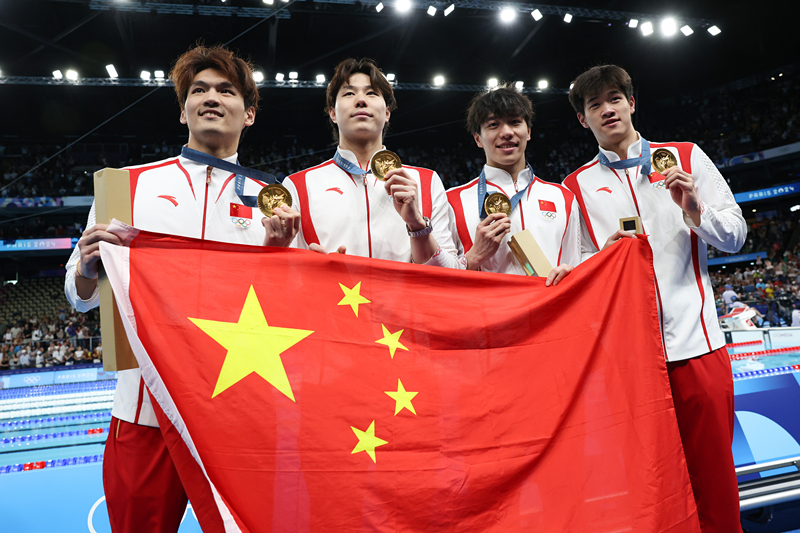 當?shù)貢r間2024年8月4日，巴黎奧運會游泳項目男子4×100米混合泳接力決賽，中國隊奪金。